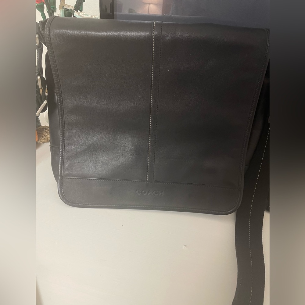 Coach Men crossbody leather bag black used